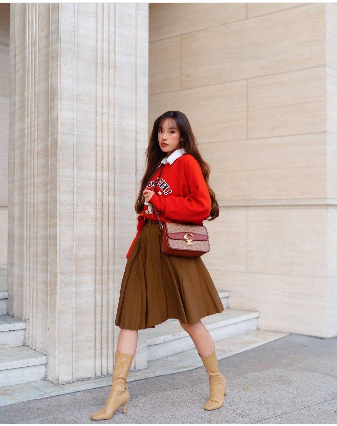 OUTLET 】COACH STUDIO SHOULDER BAG IN SIGNATURE CANVAS (C6639 C6640) สีใหม่รับความเฮง กับคอลเลคชั่นใหม่สุดอีกหนึ่ง!! มาแบบเลิศๆหรูๆมากแม่ กระเป๋าสะพายข้างลุคไฮน์ ที่ดีไซน์ออกมาได้ปัง และดูแพงมากๆ ด้วยดีเทลคลาสสิคผสานความเป็นเอกลักษณ์ เรียบง่ายแต่แฝงความมีด