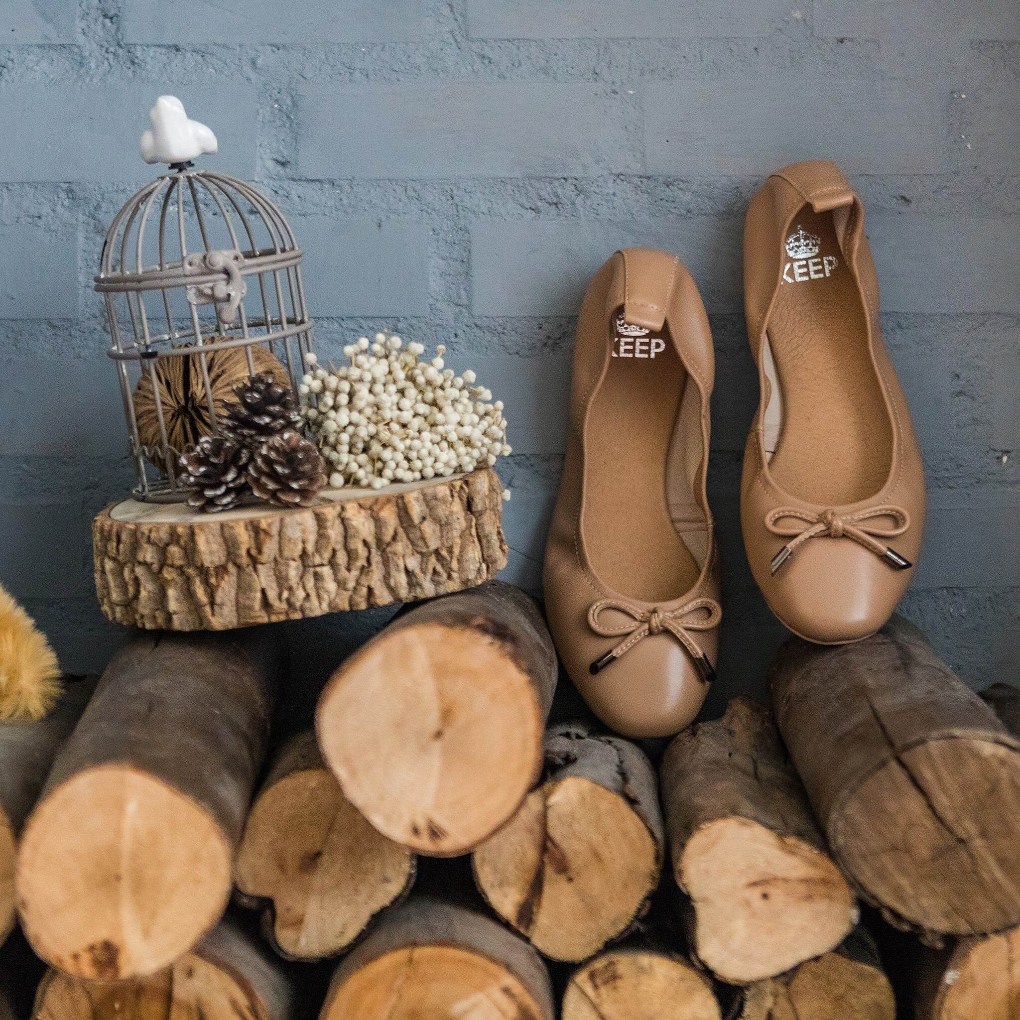 ใหม่ล่าสุด ตามคำเรียกร้อง Ballet_KEEPSHOES รองเท้า ส้น Flat 1 cm. หนังแกะทั้งคู่ ใส่นิ่ม เดินสบาย เหมาะกับทุกวัน 😁 >หนังแกะแท้ นิ่มสบายเท้า ( Import sheepskin ) >ซับหนังแท้ด้านในอย่างดี ระบายอากาศไม่มี กลิ่นอับ ไม่เหม็นเท้า ด้วย Technology N