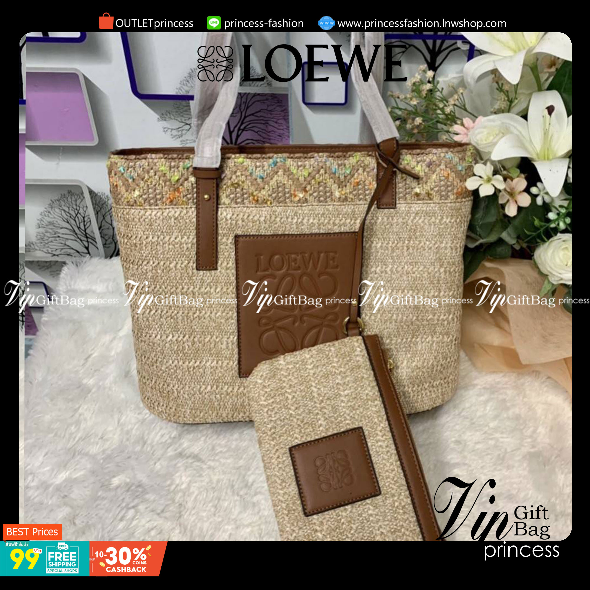 LOEWE TOTE BAG VIP GIFT WITH PURCHASE (GWP) พรีเมี่ยมกิ๊ฟ Limited Edition จาก LOEWE PERFUME DUTYFREE COUNTER วัสดุ Textile Canvas & CalfSkin งานสวยหรู รูปทรงวินเทจมาพร้อม Clutch ใบเล็กเข้าชุด ซื้อ 1 ได้ถึง 2 ด้านหน้าปักโลโก้แบรนด์ LOEWE ผ้าเนื้อหนาใช้งานท