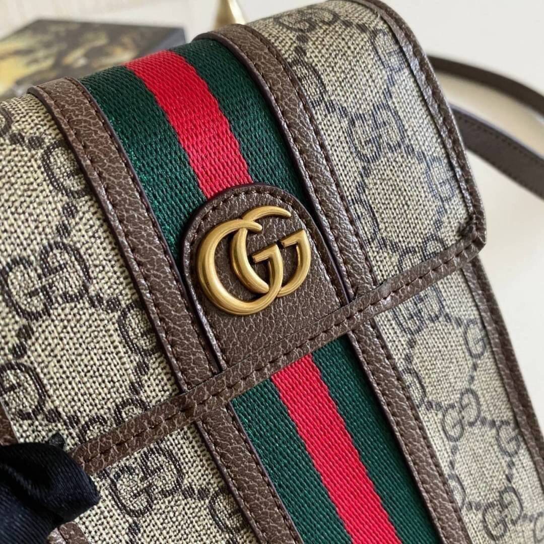 VIP GIFT 】หนังแท้ GUCCI Ophidia mini bag กระเป๋าใส่โทรศัพท์ โดดเด่นทั้งดีไซน์และคุณสมบัติในการใช้งาน ด้วยลวดลายที่มีซิกเนเจอร์เป็นเอกลักษณ์ ตอบโจทย์ความคลาสสิคเข้ากับรูปทรงที่ทันสมัย ทั้งดาราเซเลบต่างนิยมใช้กัน เรียกได้ว่าใคร ๆ ก็ต้องมีติดตัวไว้สักใบหนึ่ง