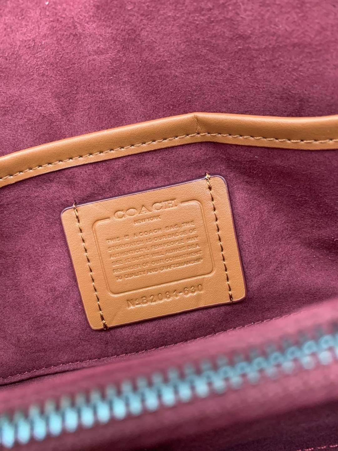 OUTLET 】รุ่นหายาก รุ่นตามหา ห้ามพลาดค่ะ! COACH TABBY FLORALPRINT ((B2081-630)) Wildflower-print Leather Shoulder Bag In White พร้อมส่งอีกครั้งค่ะ! กระเป๋าหิ้ว//สะพายไหล่//สะพายข้างได้หรือถือแบบคลัทออกงานได้เลย สุดคุ้ม! หนังแท้นิ่มอย่างดี 🌸 จุดเด่น