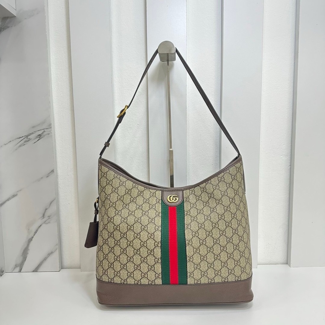 13" GUCCI OPHIDIA GG MEDIUM SHOULDER BAG Beige and ebony GG Supreme canvas Brown leather trim กระเป๋าสะพายไหล่ อะไหล่ทองหรูหรา