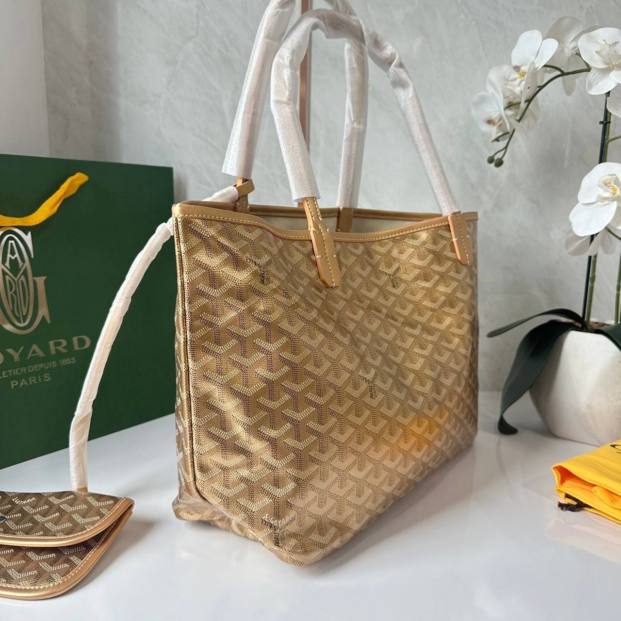 พร้อมส่ง 5 สี PM GOYARD ANJOU PM REVERSIBLE TOTE BAG / Goyard tote bag กระเป๋าทรงโท้ทใบใหญ่ เกรดไฮเอน 1:1 ใช้งานต่างประเทศได้ ภาพถ่ายจากงานขายจริง