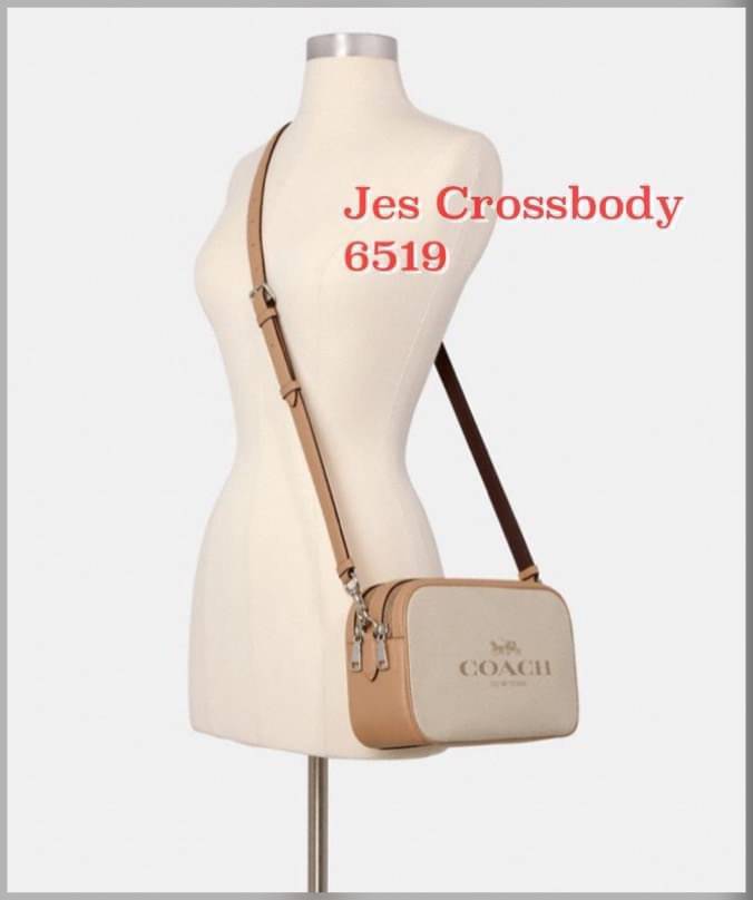 COACH JES CROSSBODY BAG ((6519)) พร้อมส่งที่ไทยก่อนใคร! กระเป๋าสะพายแบบครอสบอดี้ร์ วัสดุแคนวาส+หนัง ได้ลงตัวสวยงามค่ะ สีของกระเป๋าดูละมุลตาดีมากค่ะ ✔️ตัวกระเป๋ามี2ช่องซิปหลัก ภายในกว้างสามารถใส่กระเป๋าเงินใบยาวได้;มือถือได้ทุกรุ่น;ของจำเป็นอื่นๆได้