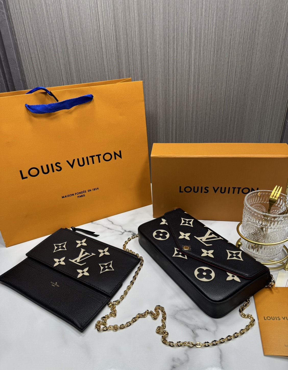 OP ORI หนังแท้ | LV Felicie Pochette bag in soft Monogram Empreinte leather กระเป๋าสะพายทรงพอชขนาดกะทัดรัด หนัง Monogram Empreinte เนื้อนุ่มประทับลาย Monogram สุดไอคอนิก