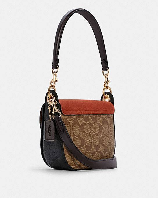 COACH C5691 KLEO SHOULDER BAG 17 IN SIGNATURE CANVAS ใหม่สุด!! สวยหรูไม่มีใครเกิน!! กระเป๋าสะพายสวยครบสูตร แค่เห็นก็ปิ๊ง!!วัสดุหนังแคนวาสสลับหนังแท้ ลงตัวที่หนึ่ง เปิด-ปิดด้วยสายคาดแม่เหล็กในตัว โดดเด่นมากๆ ภายในเป็นช่องโล่ง มีสายสะพายมาให้ถึง 2 แบบ สายคล