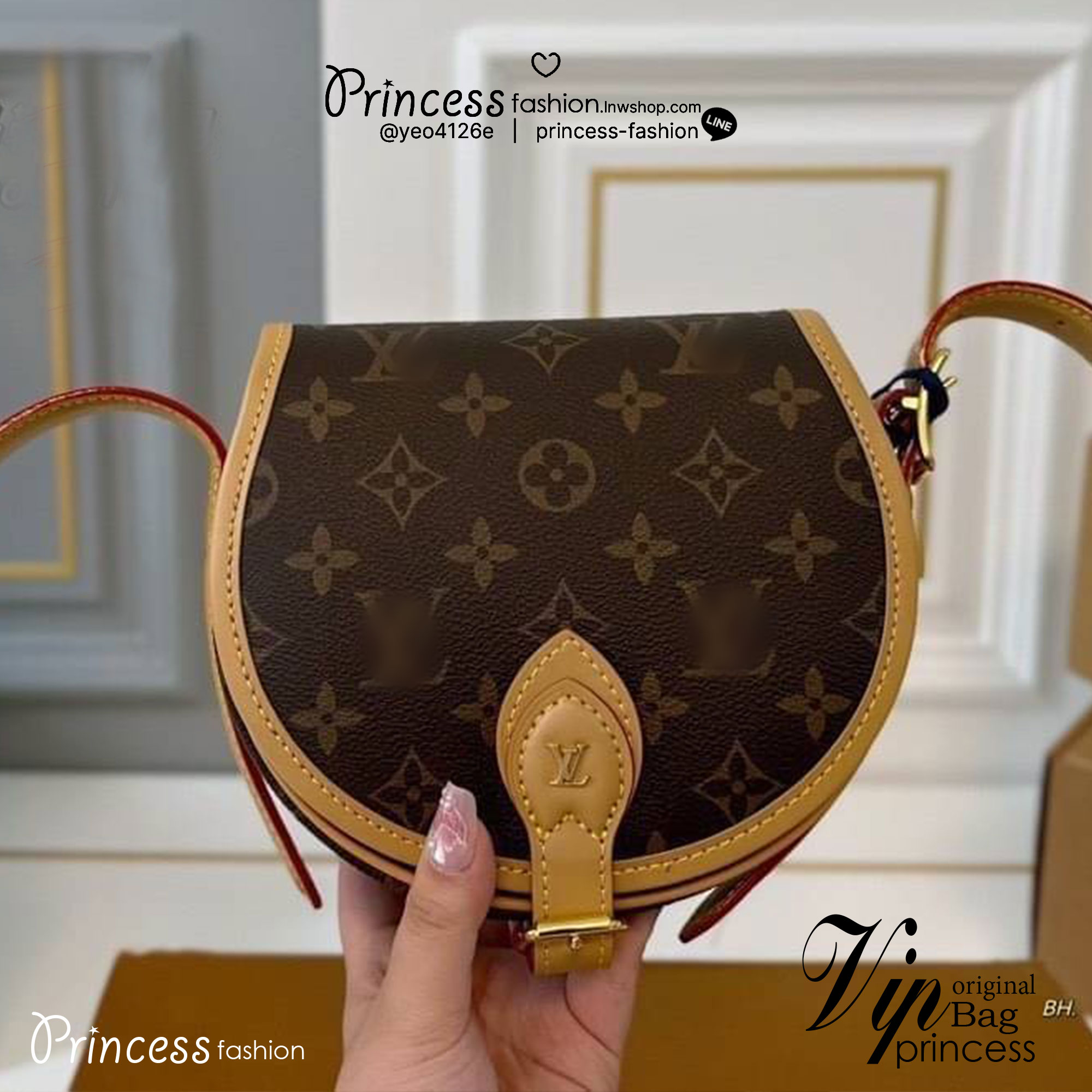 LV Tambourine Monogram Crossbody Bag กระเป๋าสะพายทรงสวย ดีไซน์คลาสสิควินเทจ งานหนังแคนวาสตัดสลับหนัง สายสะพายในตัวปรับได้ ถือเป็น clutch ออกงานก็ได้ ดูแพงมากๆ