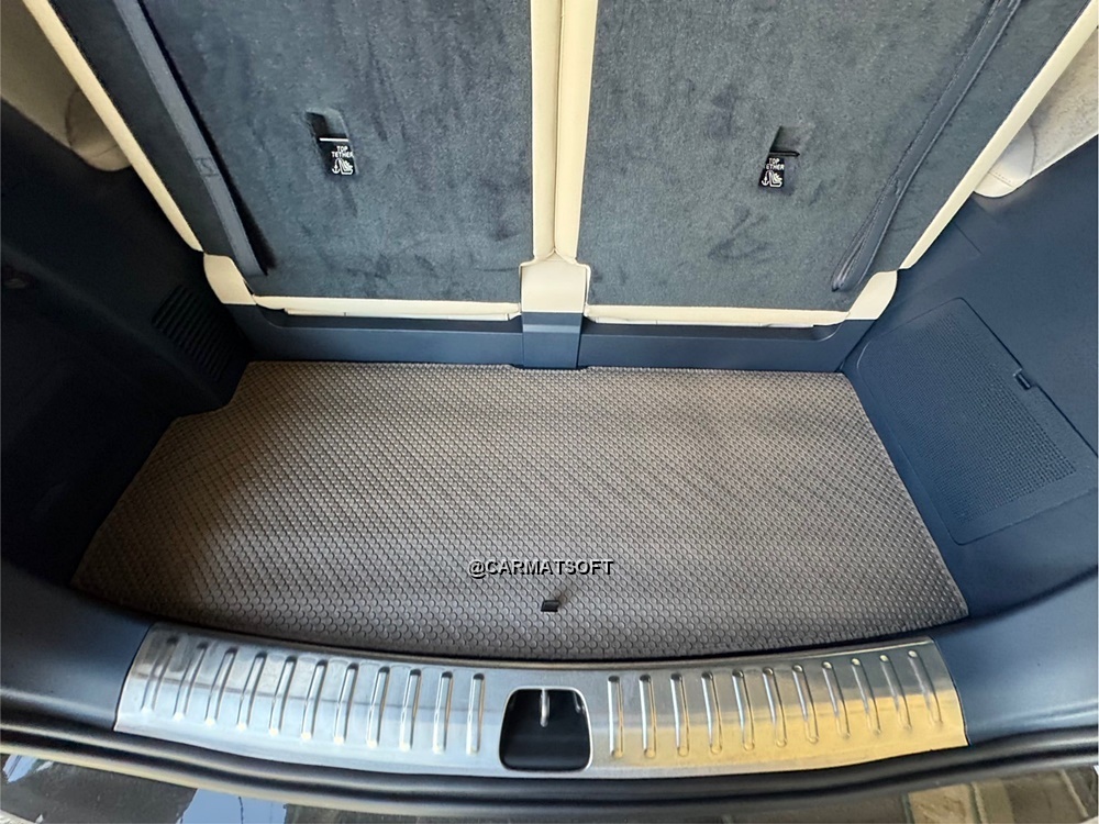 ยางปูพื้นรถยนต์ ZEEKR 009 พรมกระดุม ซีเคอร์ 009 สีน้ำตาล เข้ารูป ในรถ เต็มคัน