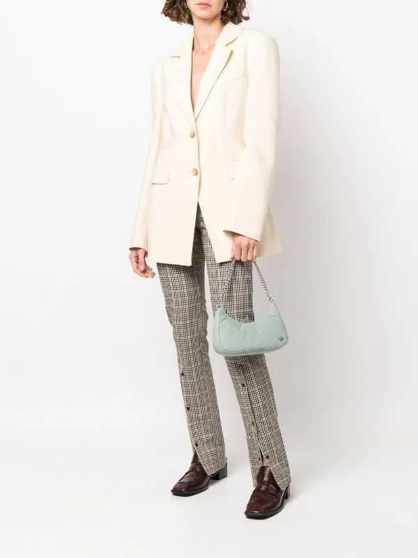 TORY BURCH MERCER NYLON SMALL SHOULDER BAG ใหม่ก่อนใคร!! กับคอลหวานๆ สดใสๆ กระเป๋าสะพายทรงโฮโบ ขนาดกะทัดรัด ฟังก์ชั่นการใช้งานจัดแบบเต็มที่ ด้วยสายสะพายถึง 3 เส้น สายโซ่คล้องแขน สายหนังแบบสั้นคล้องไหล่ และสายสปอร์ตเส้นใหญ่ ดูดี!! คุ่มแค่ไหนคิดดู!! วัสดุผ้