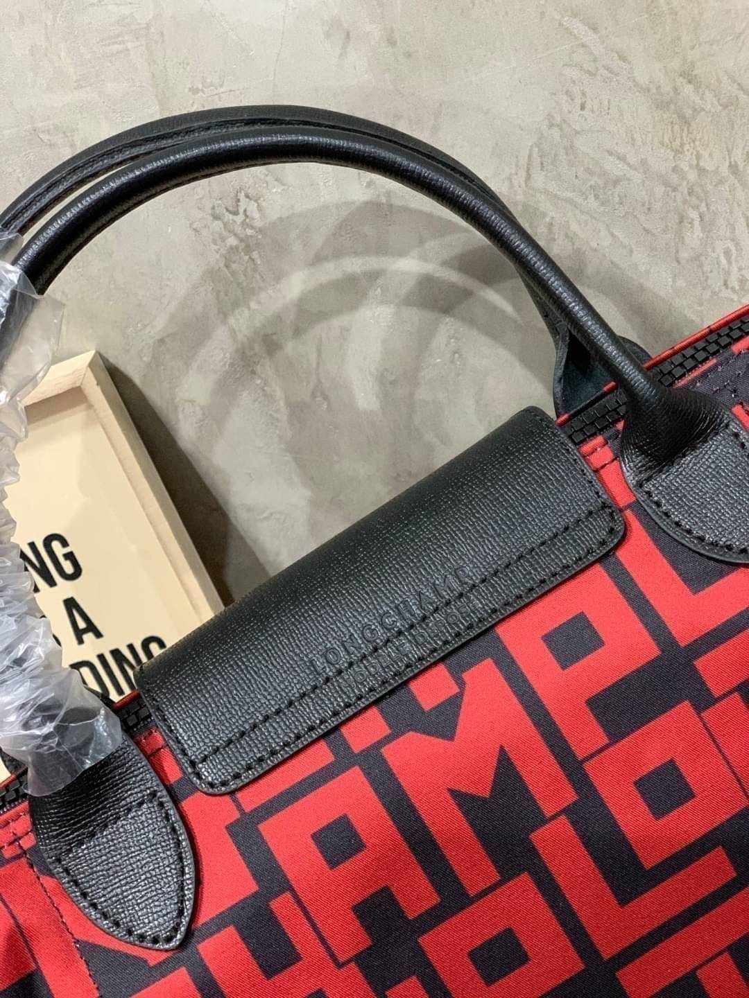 ของแท้ 💯% Longchamp LE PLIAGE LGP TOP HANDLE BAG S พบกับคอลเลคชั่นใหม่ล่าสุด มีดีไซน์ที่เรียบหรูและคลาสสิก แฝงด้วยลูกเล่นแบบเฟมินีน