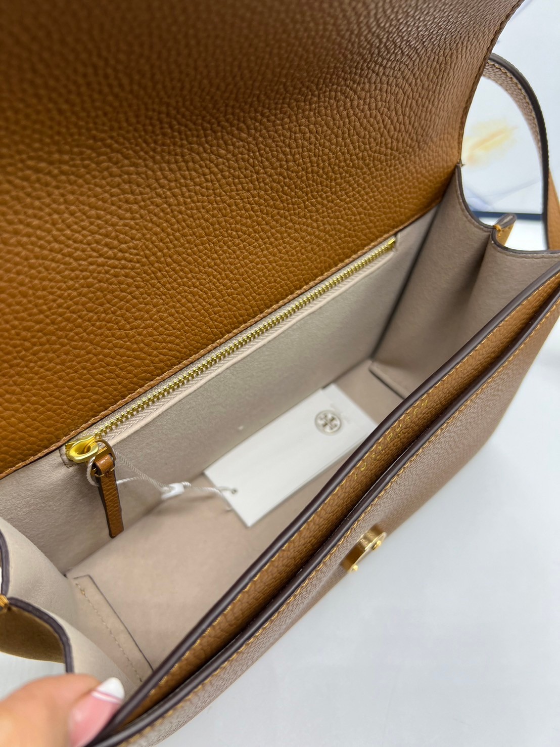 TORY BURCH MILLER LEATHER SHOULDER BAG กระเป๋าสะพายสวยหรู ผู้ดีทุกสี สายถอดได้ ถือเป็นคลัชได้ เกรดออริ สลับแท้ 1:1 ใช้งานต่างประเทศได้