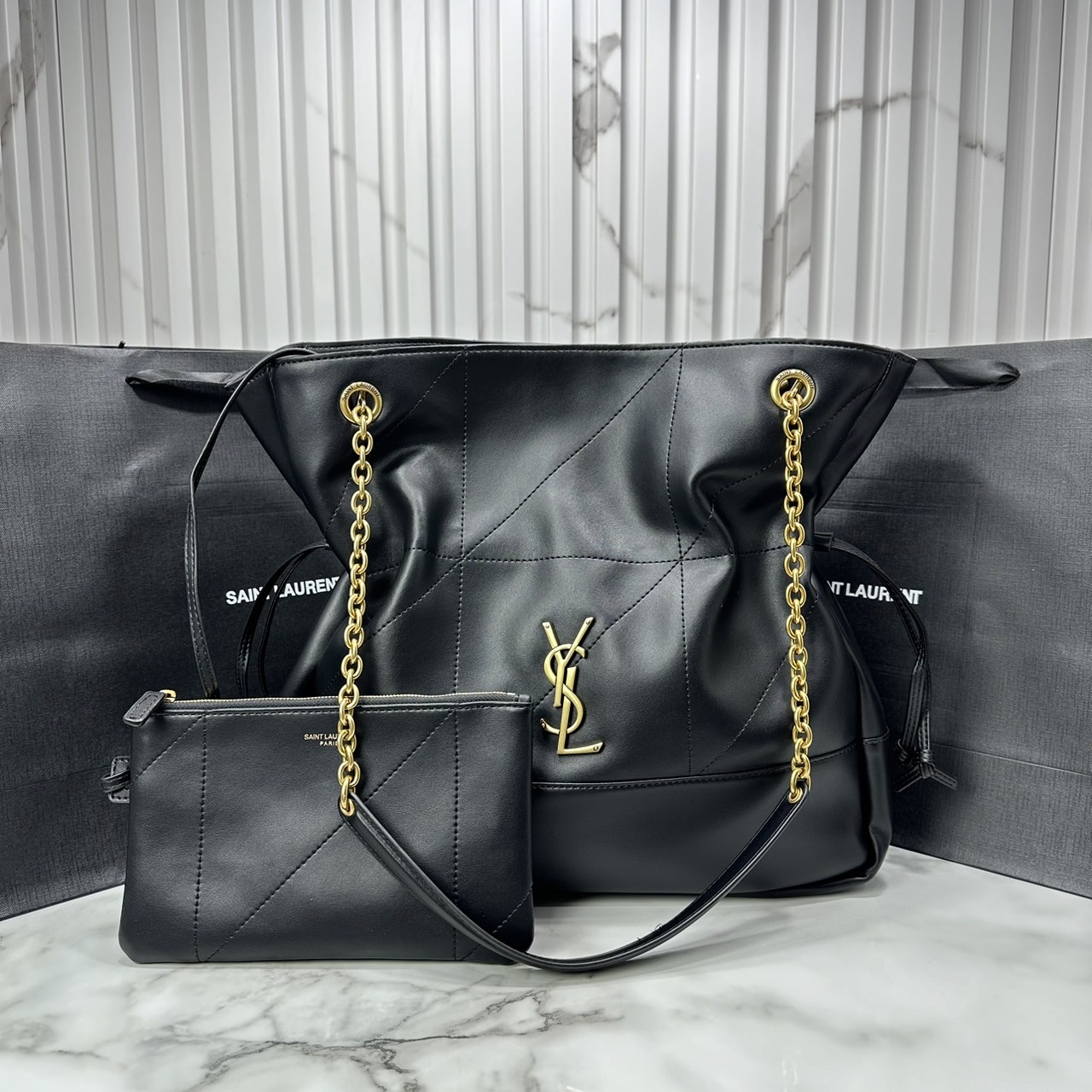 YSL Knockoff Jamie 4.3 Large Pochon Tote Bag กระเป๋าสะพายทรงโท้ท ดีไซส์ใหม่มีสายดึงข้างได้ ปรับสะพายหลังได้ เก๋เท่คูล สวยครบจบในใบเดียว จุของได้เยอะ งานหนังสวยเต็มใบดีไซส์เรียบหรูดูแพง