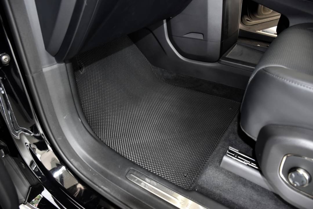 ยางปูพื้นรถยนต์ ZEEKR 009 2024 พรมรถ ซีเคอาร์ ลายวาฟเฟิล สีดำ เข้ารูป ในรถ เต็มคัน