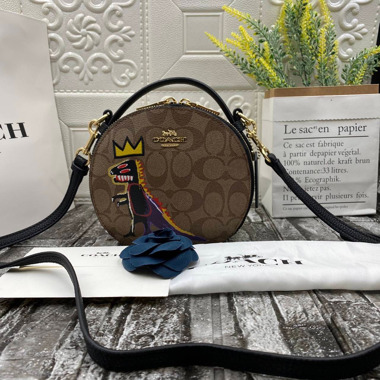 OUTLET 】COACH X JEAN-MICHEL BASQUIAT CANTEEN CROSSBODY IN SIGNATURE CANVAS (COACH C5658) พร้อมส่งที่ไทย ราคาสุดคุ้ม