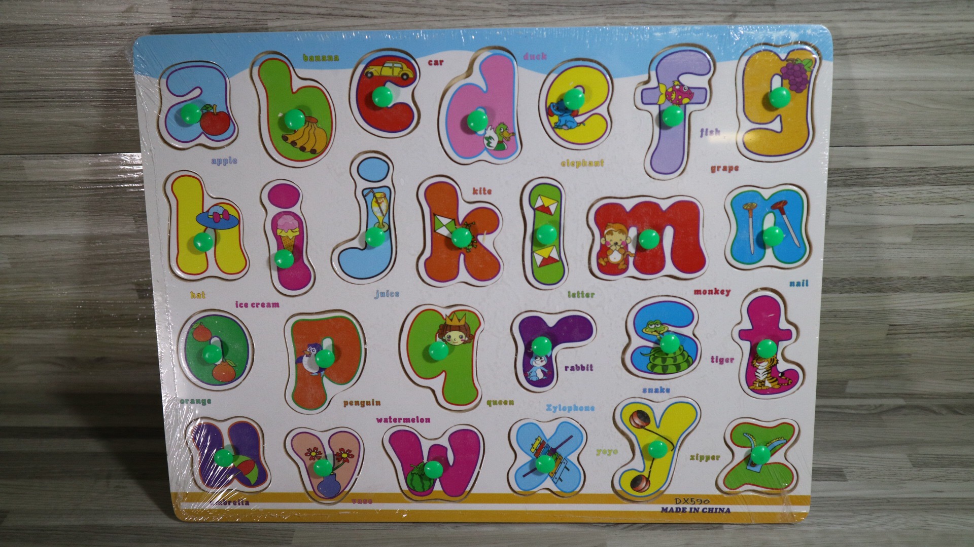 ชุดกระดานจิ๊กซอเรียนรู้ตัวอักษรภาษาอังกฤษ (No.DX590)