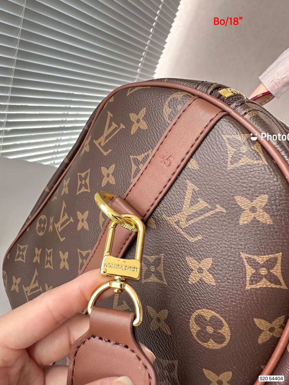 LV Keepall Bandouliere 45 / LV Travel Bag พร้อมส่ง กระเป๋าเดินทางสุดคลาสสิค ลิมิเต็ด ไอเท็มที่จะทำให้การเดินทางไม่ธรรมดาอีกต่อไป ด้วยดีเทลความเป็นเอกลักษณ์