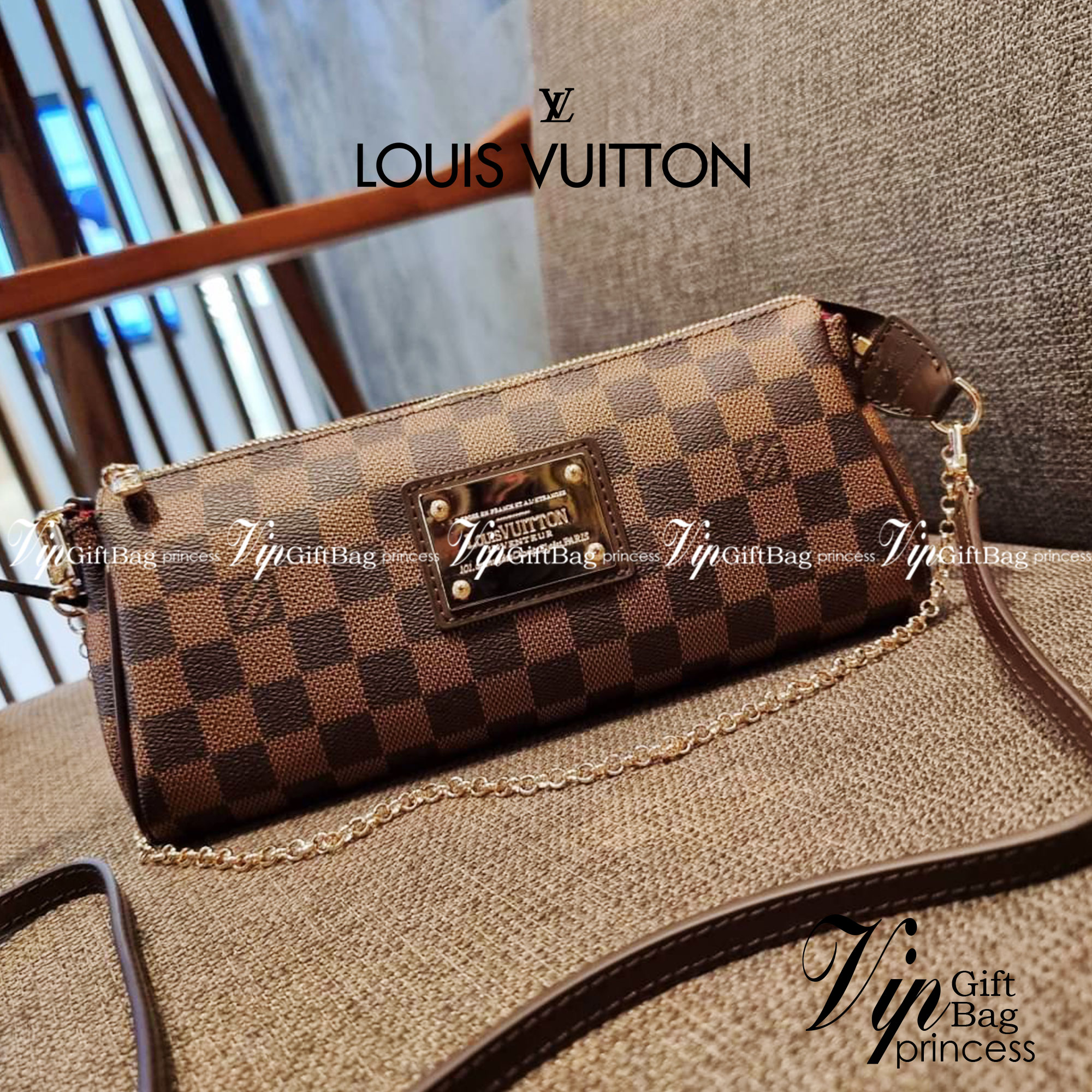 LV CROSSBODY CLUTCH BAG WITH CHAIN / LV Eva Clutch Crossbody Bag กระเป๋าสะพายวีไอพีพรีเมี่ยม วัสดุหนังแคนวาสคุณภาพ โลโก้เพลทอะไหล่ทอง คมชัด หรูหรา เปิด-ปิดกระเป๋าด้วยซิป ภายในเป็นช่องโล่ง ใส่ของใช้สำคัญได้สบายๆ มือถือ พาวเวอร์แบงค์ เครื่องสำอางค์ ของจุกจิ