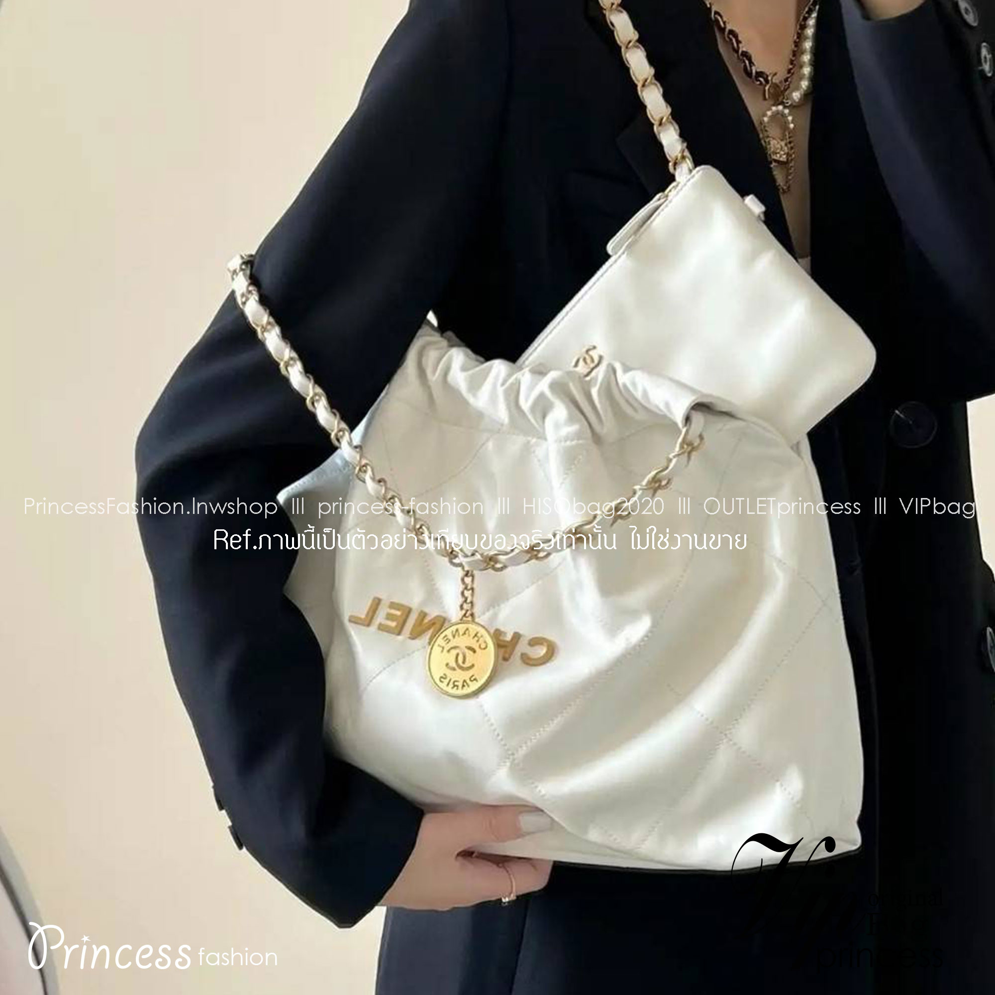 Chanel 22 horizontal bag แรงเกินต้านที่สุดกับไอเท็มนี้ ที่สาวๆหรือใครๆก็ต้องมี มาในไซส์ใหญ่ รูปทรงใช้ง่ายขึ้น แต่ยังจุได้หนักๆเหมือนเดิม ดูหรูหรา เกินเรื่องที่สุด