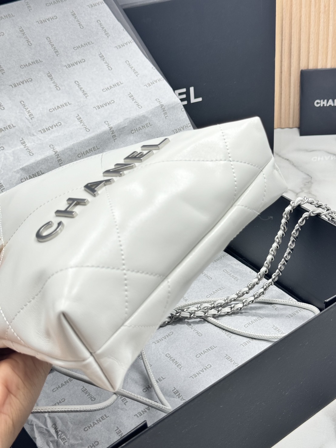 พร้อมส่ง 11 สี ORI หนังแท้ | CHANEL 22 Mini Handbag กระเป๋าสะพายสุดหรู รุ่นยอดนิยม 🤍 เกรดออริจินอล หนังแท้ ภาพถ่ายจากงานขายจริง ใช้งานต่างประเทศได้