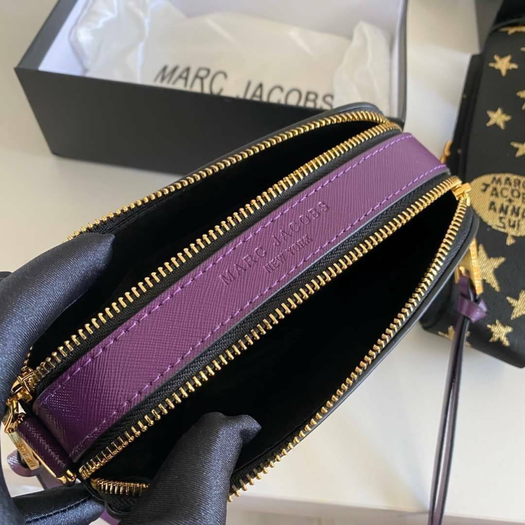 พรีเมี่ยมกิ๊ฟแท้ 100% 】หนังแท้ MARC JACOBS The Snapshot Camera X Anna Sui Cross Body Bag