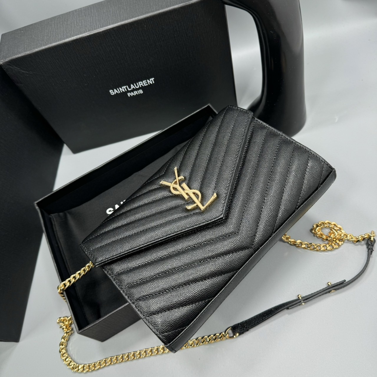 YSL Woc 9 Wallet on chain / YSL Clutch Bag 9" กระเป๋าสะพายรุ่นยอดนิยม เกรดหนังคาเวียร์สวยเต็มใบ เกรดออริ 1:1 ใช้งานต่างประเทศได้