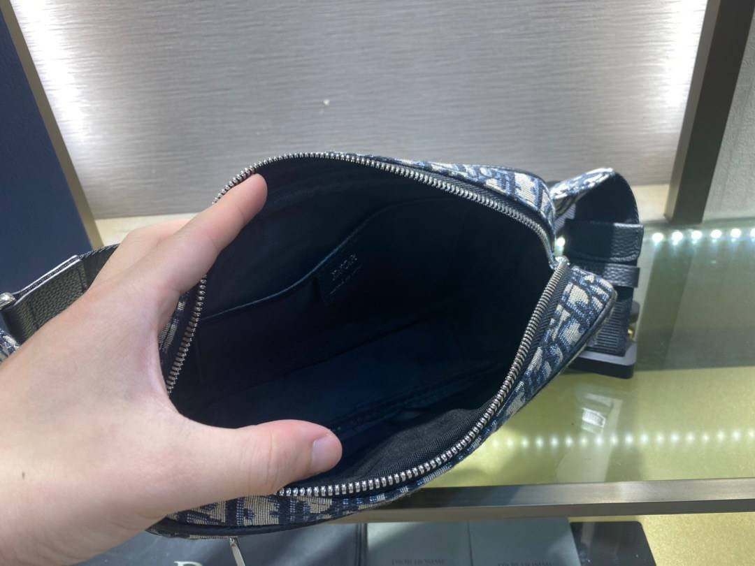 หนังแท้ DIOR BEIGN AND OBLIQUE JACQUARD WAIST BAG / DIOR Belt Bag พร้อมส่งที่ไทย งานหนังแท้และผ้าแจ็คการ์ดออริจินอล ภาพสินค้าถ่ายจากงานขายจริง ใช้งานต่างประเทศได้