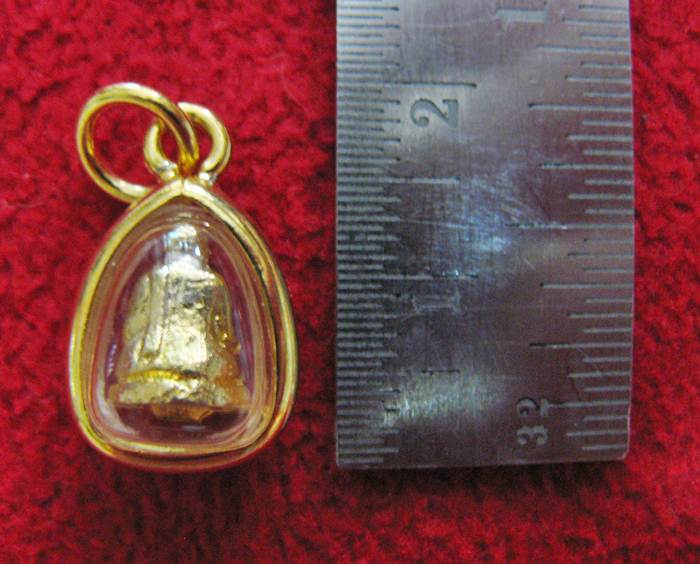 จี้พระสังกัจจายน์องค์จิ๋วเนื้อทองเลี่ยมทองไมครอนพร้อมใบคาถา แก้ชงปี2561ค่ะ