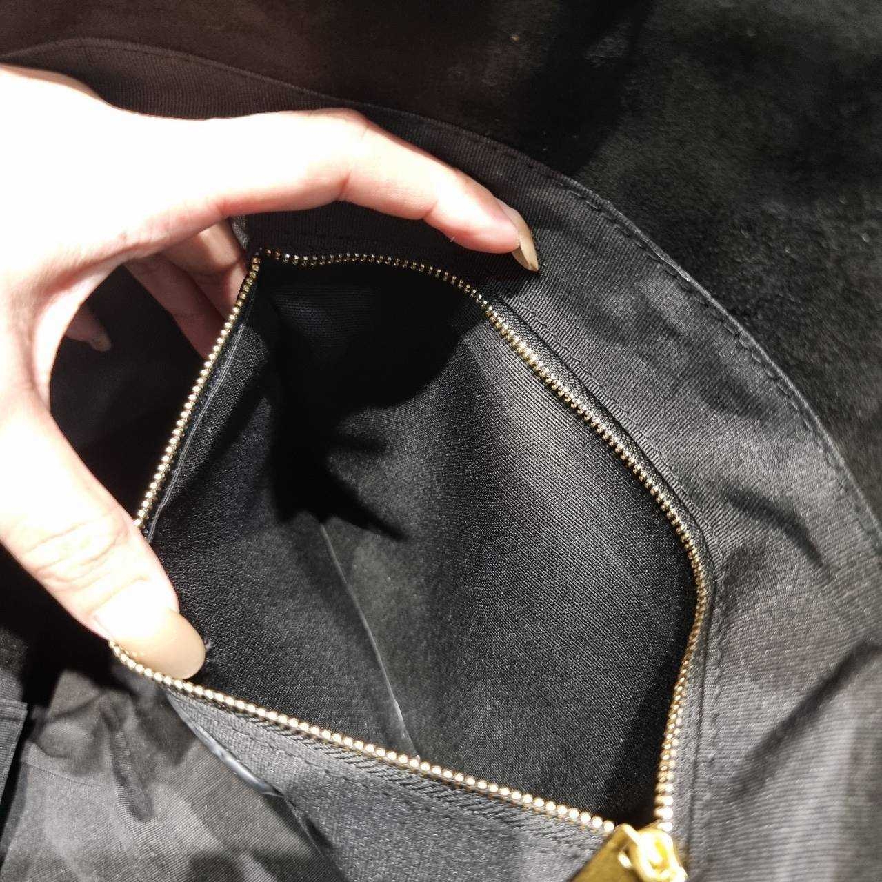 YSL ICARE MAXI SHOPPING BAG / YSL tote bag กระเป๋าใบใหญ่ทรงโท้ท รุ่นผ้ากำมะหยี่ เกรดออริ 1:1