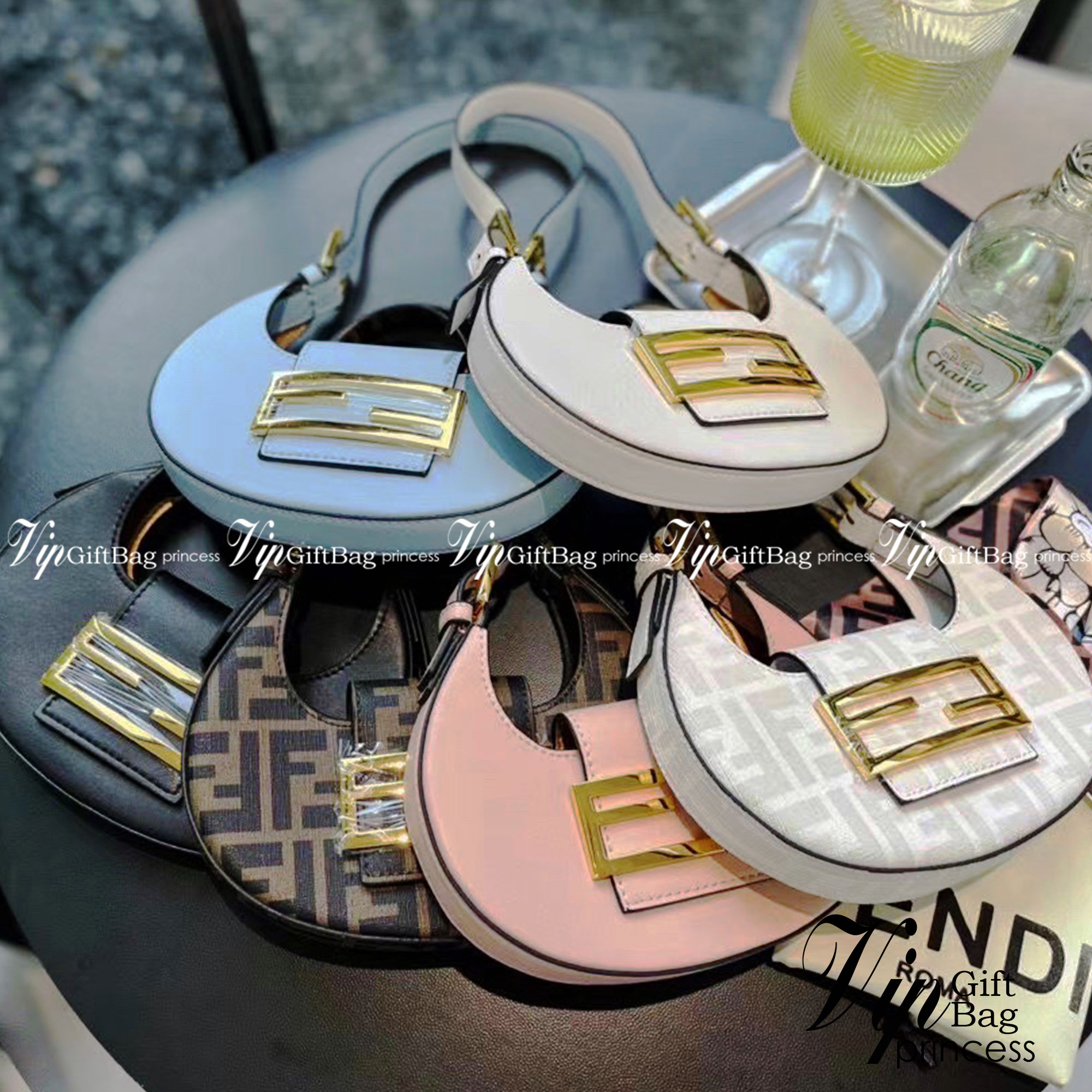 Fendi Cookie mini hobo bag / Fendi Mini Cookie FF fabric mini bag คอลใหม่ล่าสุด น้องเล็กกะทัดรัด อะไหล่ทองสวยหรูไฮโซ งานคุณภาพเน้นๆ งานเป๊ะปังมากปั้มทุกจุด กระเป๋าสะพายไหล่แบรนด์หรู น่ารักมากค่ะ