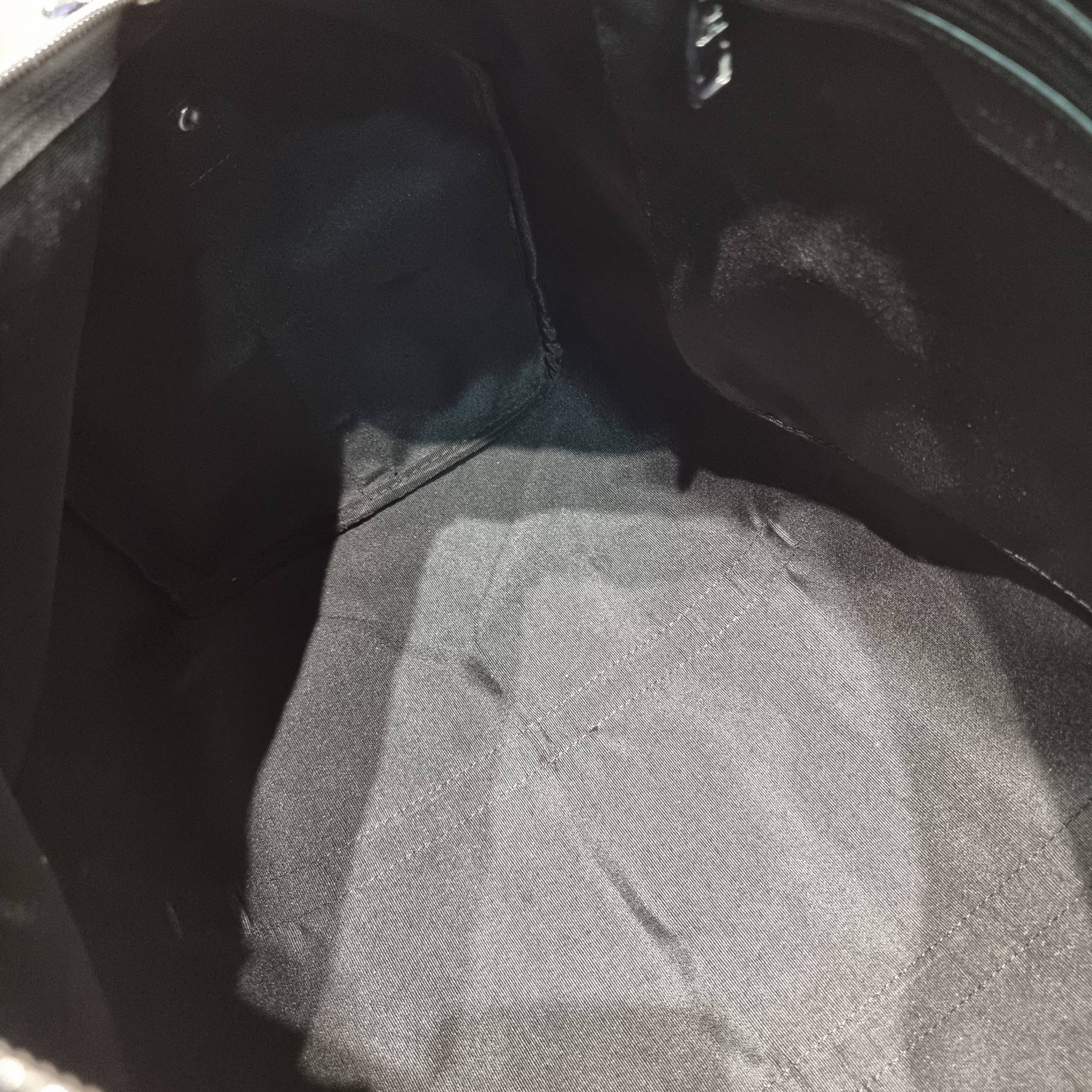 LV KEEPALL 45B BAG กระเป๋าเดินทางสุดคลาสสิค KEEPALL BANDOULIERE MONOGRAM ECLIPSE REVERSE MULTICOLOR สะท้อนแรงบันดาลใจจากคอลเล็คชั่น “Room with a View” สำหรับสิ้นปี 2022 ทึ่ใครๆก็เฝ้ารอ ไอเท็มที่จะทำให้การเดินทางไม่ธรรมดาอีกต่อไป ด้วยดีเทลความเป็นเอกลักษณ์