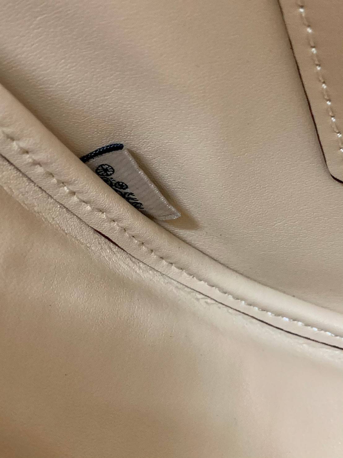 COACH ALIE SADDLE BAG IN SIGNATURE JACQUARD (C4694//C3464) New item!! กระเป๋าสะพายทรง saddle ดีไซน์วินเทจย้อนยุค แฝงความหรูในตัวด้วยอะไหล่สีทองเหลือง โดดเด่นไม่ซ้ำใครแน่นอน วัสดุผ้า jacquard สลับหนังแท้ ภายในเป็นช่องโล่ง มาพร้อมสายสะพายครอสบอดี้ ที่สามารถ