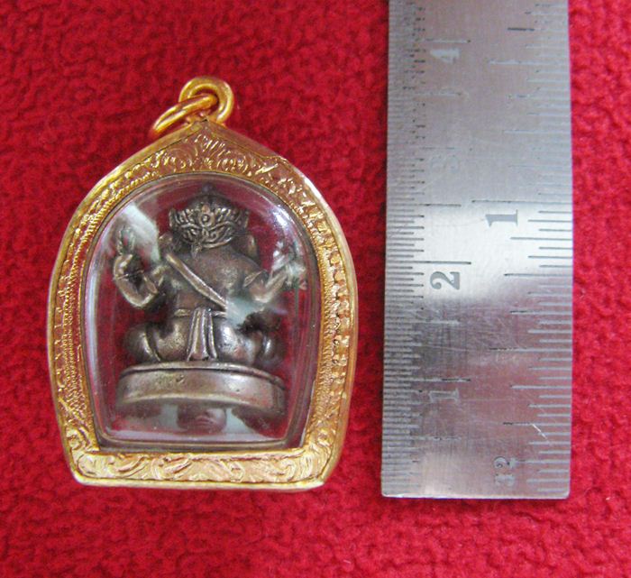 สินค้าหมดค่ะ องค์พระพิฆเนศปางเอกทันตะคณปติ(สำเร็จทุกสิ่ง)(คนเกิดวันศุกร์)เนื้อเงินเลี่ยมทองไมครอนลงยาพร้อมใบคาถาค่ะ