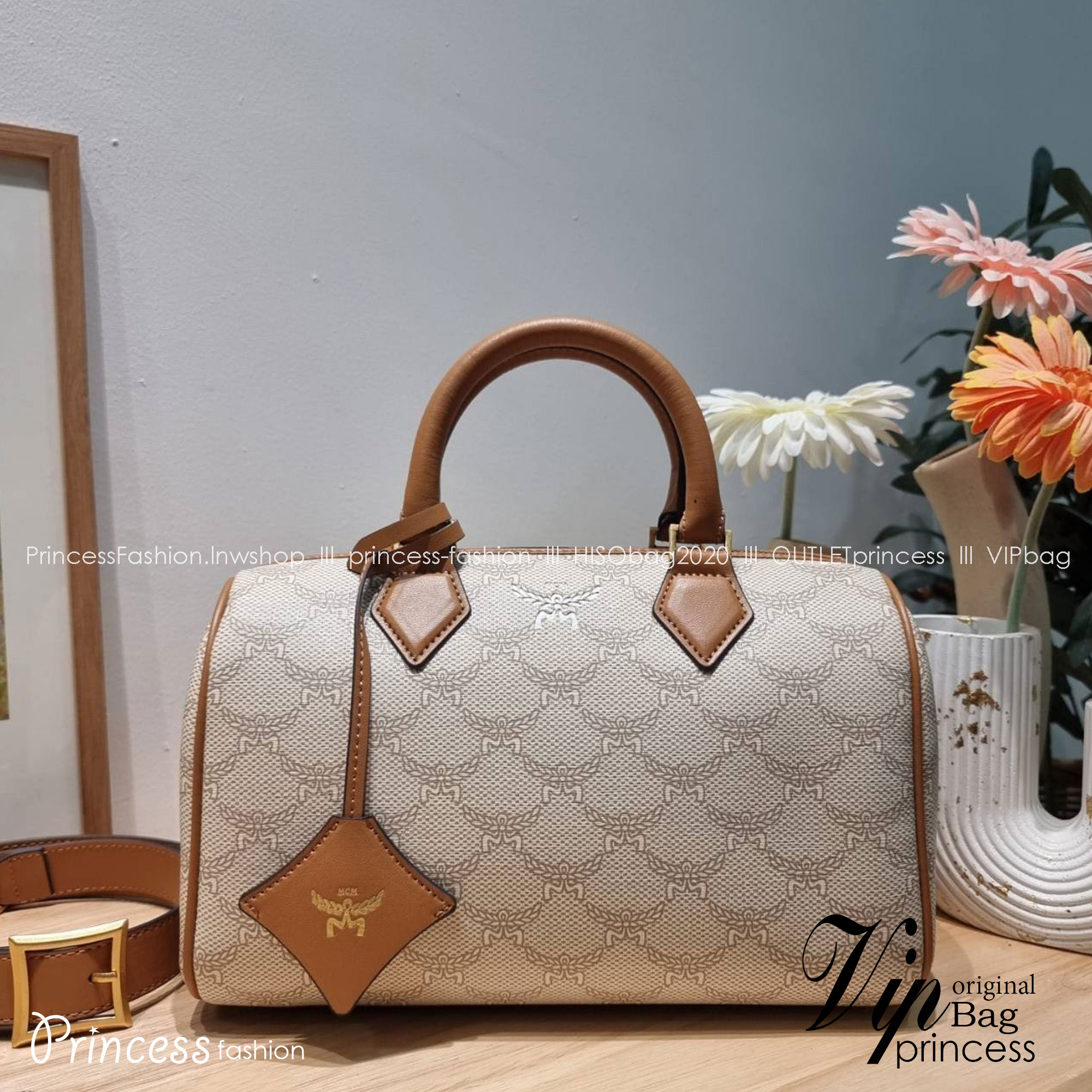 M.C.M SMALL ELLA BOSTON BAG IN LAURETOS กระเป๋าสะพายไอคอนิกโมโนแกรมใหม่ เกรดท็อปออริ สลับแท้ 1:1 เกรดดีสุด ใช้ต่างประเทศได้