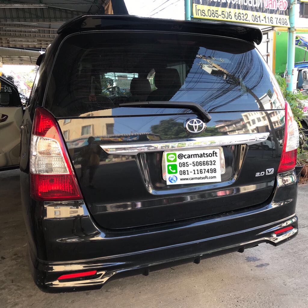 พรมปูพื้นรถยนต์TOYOTA INNOVA ปี2004-2015 พรมลายกระดุม สีน้ำตาล เต็มคัน