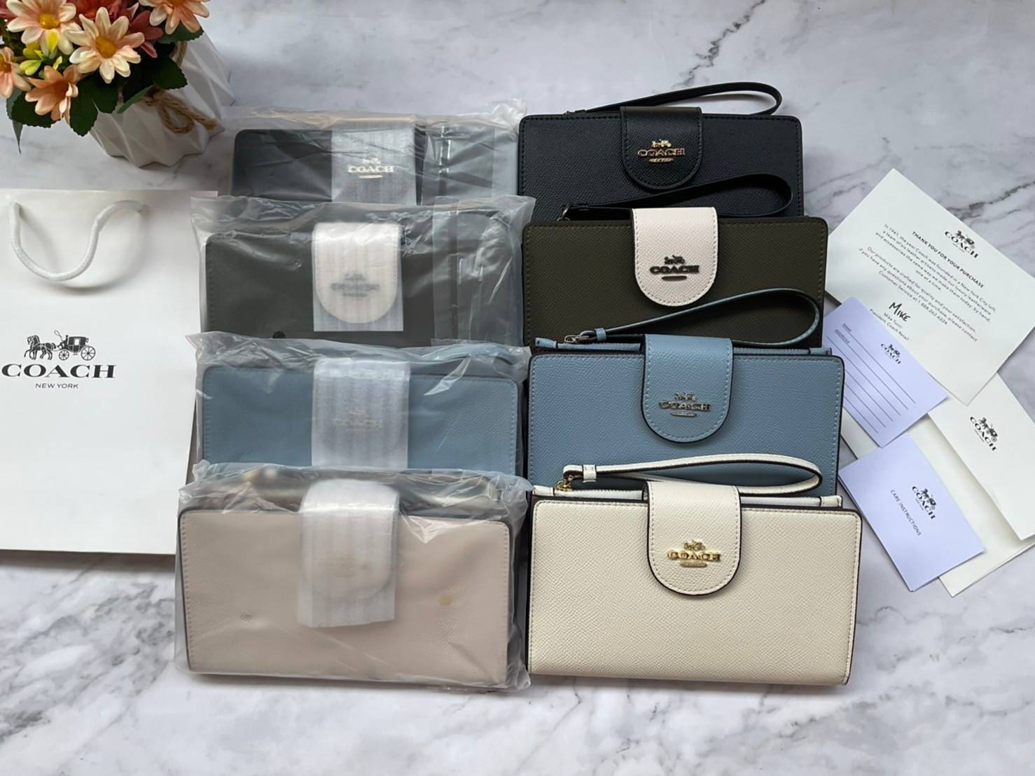 COACH TECH WALLET (COACH C2869) New Coach กระเป๋าสตางค์ใบยาวรุ่นใหม่ ใส่โทรศัพท์ได้ด้วยน๊า!! คอลเลคชั่นสวยหรู
