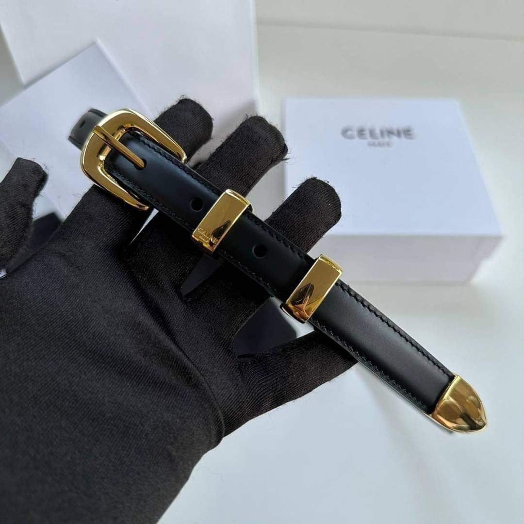 CELINE BELT 20MM ออริจินอลเกรด 1:1 หนังแท้ ปั้มโลโก้คมชัด สายปรับระดับได้ ดีไซน์เรียบหรูเข้ากับทุกลุ๊ค สินค้ามาพร้อม Original Package มีการ์ด ถุงผ้ากันฝุ่น ถุงกระดาษแบรนด์ กล่องแบรนด์ ครบชุดไอเท็มนี้แนะนำ ห้ามพลาดค่ะ!