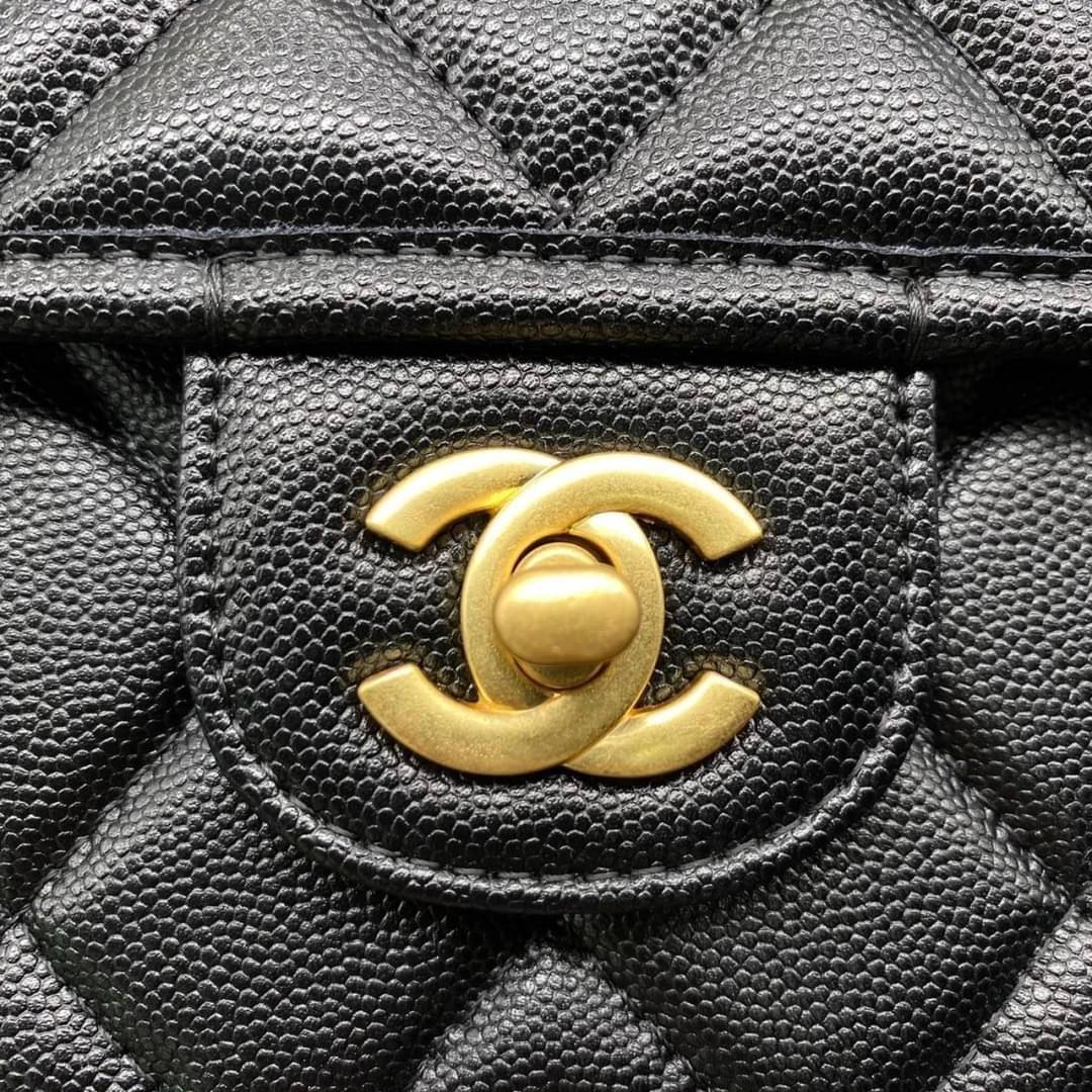 Chanel Mini Handle Flap bag / Chanel mini square flap bag with handle “school memory bag” เกรดออริจินอล กระเป๋าสะพายทรงเหลี่ยมมาใหม่ พร้อมหูหิ้วด้านบน งานหนังสวยมาก เปิดด้านหน้า หนังคาเวียร์ลายคลาสสิค รุ่นยอดนิยมไอเท็มฮิต