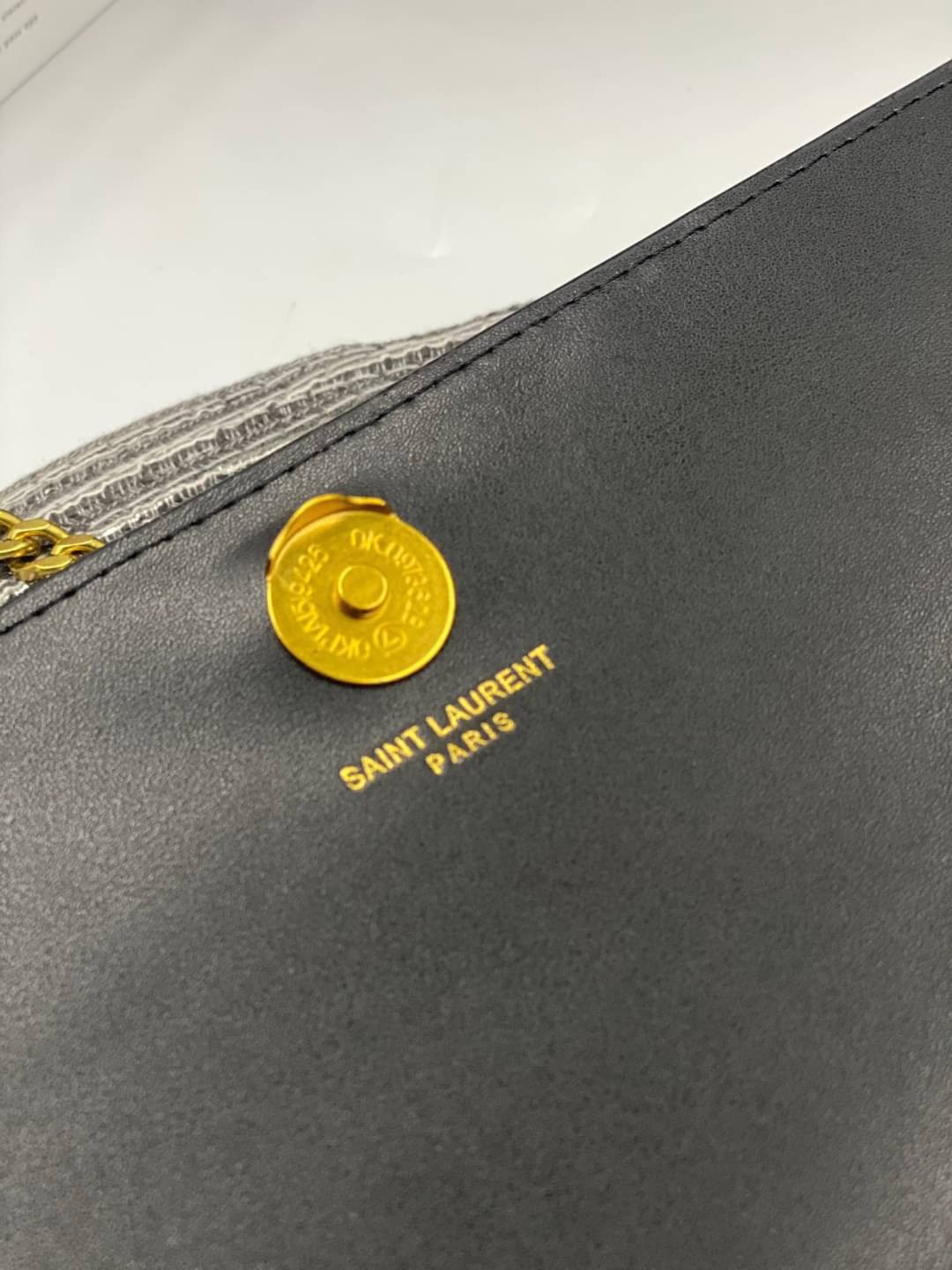 VIP 】หนังแท้ YSL Saint Laurent Monogram Kate Leather Shoulder Bag พร้อมส่งที่ไทย!! รุ่นหนังเรียบ อะไหล่ทอง