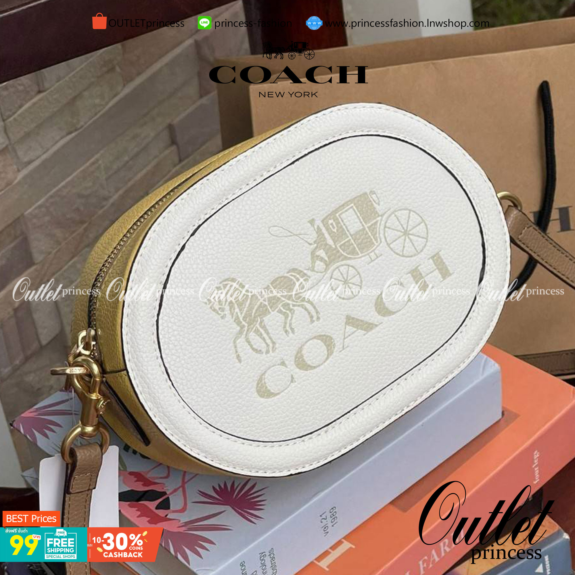 COACH CAMERA BAG IN COLORBLOCK WITH HORSE AND CARRIAGE (COACH C4164) กระเป๋าที่ดีไซน์ออกมาในทรงสะพายไหล่และทรง Camera คาดว่าเป็นรุ่นที่สาว ๆ เห็นแล้วจะต้องสะดุดตาเป็นพิเศษกับดีไซน์อันโดดเด่นที่ดูมีสไตล์ ไม่ว่าจะเป็นในวันสบาย ๆ หรือวันพิเศษก็สามารถนำไปมิกซ