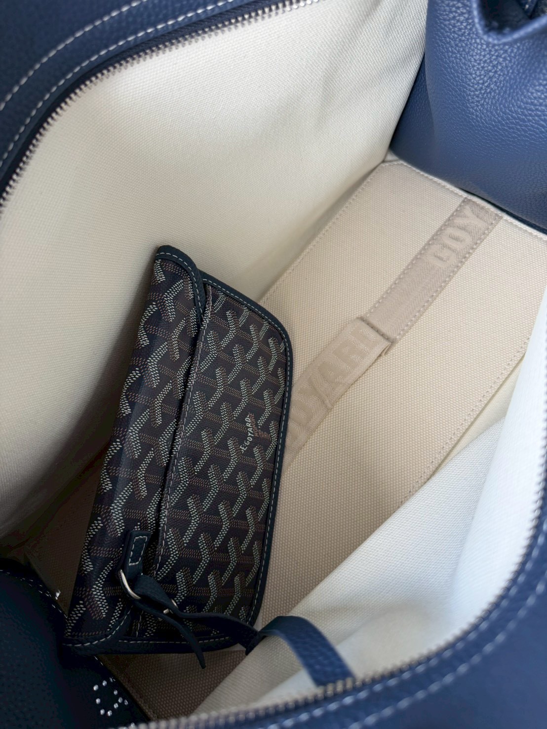 Goyard Hardy PM Tote Bag กระเป๋าสะพายทรงโท้ท ทรงเหลี่ยมใบใหญ่ ภายในโล่งกว้างมาก จุของได้ครบ