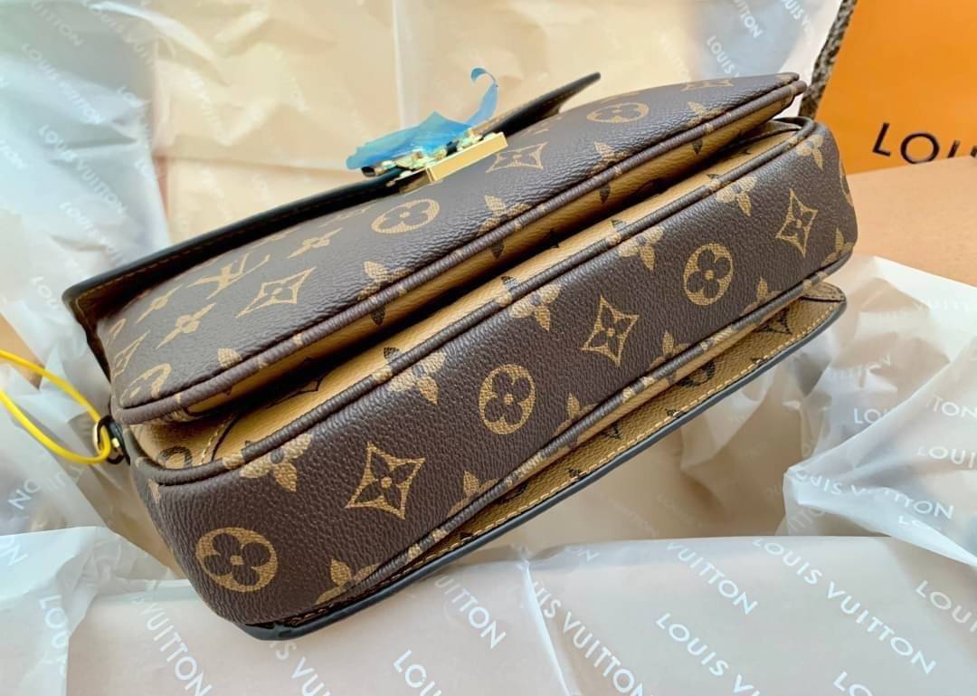 LV Pochette Métis ไอเท็มนำแฟชั่นที่น่าดึงดูดใจอย่างยิ่ง กระเป๋าที่มีรูปลักษณ์ทรงกะทัดรัดและใช้งานได้สะดวก หนังแท้แคนวาสอย่างดีเลยค่ะ ลาย Monogramอัญเป็นเอกลักษณ์ของแบรนด์