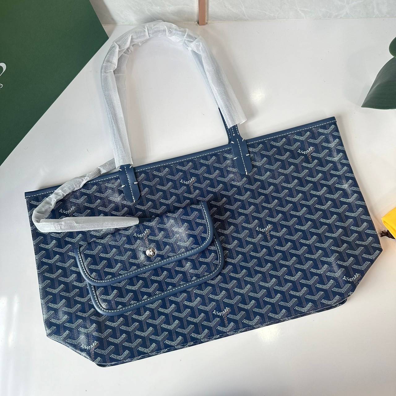 พร้อมส่ง 5 สี PM GOYARD ANJOU PM REVERSIBLE TOTE BAG / Goyard tote bag กระเป๋าทรงโท้ทใบใหญ่ เกรดไฮเอน 1:1 ใช้งานต่างประเทศได้ ภาพถ่ายจากงานขายจริง