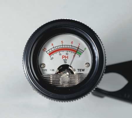 เครื่องวัด pH ดิน วัดความชื้นดินเป็นเปอร์เซ็นต์ ยี่ห้อ Takemura ผลิตในญี่ปุ่น รุ่น DM-5