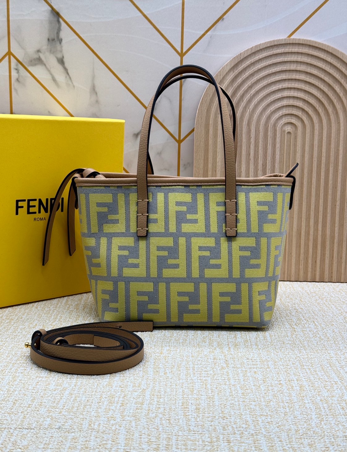 Fendi Roll Mini FF jacquard mini bag / YSL TOTE BAG MINI กระเป๋าสะพายทรงโท้ทไซส์มินิ เกรดออริ 1:1 ใช้งานต่างประเทศได้