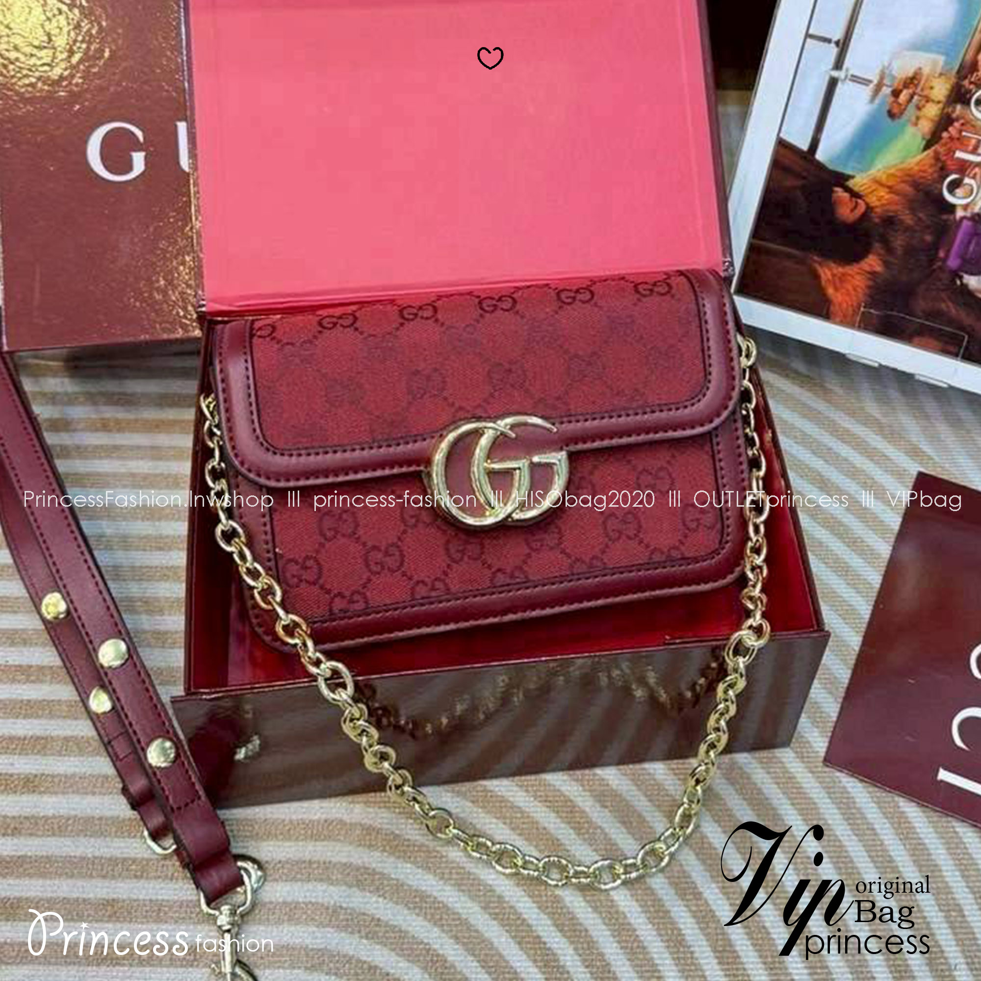 GUCCI Go small shoulder bag กระเป๋าสะพายไหล่ใหม่ล่าสุด พร้อมสาย 2 เส้น สายโซ่และสายหนังถอดได้ ทรงคลาสสิคสวยผู้ดี ตัวกระเป๋าเป็นงานผ้าทอลายโลโก้