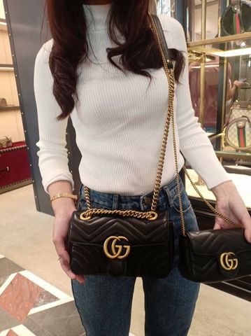 VIP 】หนังแท้ GUCCI GG Marmont brown leather shoulder bag ราคานี้หนังแท้คือคุ้มมากเลยค่าสาวๆ มี 2 ขนาด ปังไม่ไหว สีสวยมากกกก ต้องจัดแล้วน้าา ยกระดับความหรูให้กับตัวเองกันหน่อย ด้วยกระเป๋ารุ่นนี้!! ครอสบอดี้ที่ดีไซน์หรู อัพเลเวล ในราคาที่จับต้องได้ พร้อมเสิ