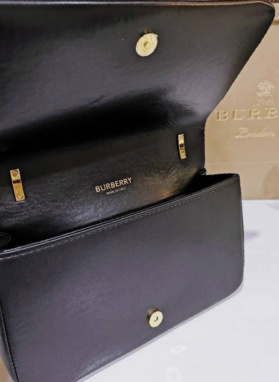 Burberry Quilted Lambskin Lola Bag BURBERRY FRAGRANCES QUITED LAMBSKIN BAG VIP GIFT WITH PURCHASE GWP พรีเมี่ยมกิ๊ฟ Limited จาก BURBERRY Perfume DutyFree หนังแท้ Lambskin หนังนิ่มสวยขึ้นรูปเงา ขนาดกำลังดู ใบฮอตอีกหนึ่งรุ่นที่กำลังมาแรง