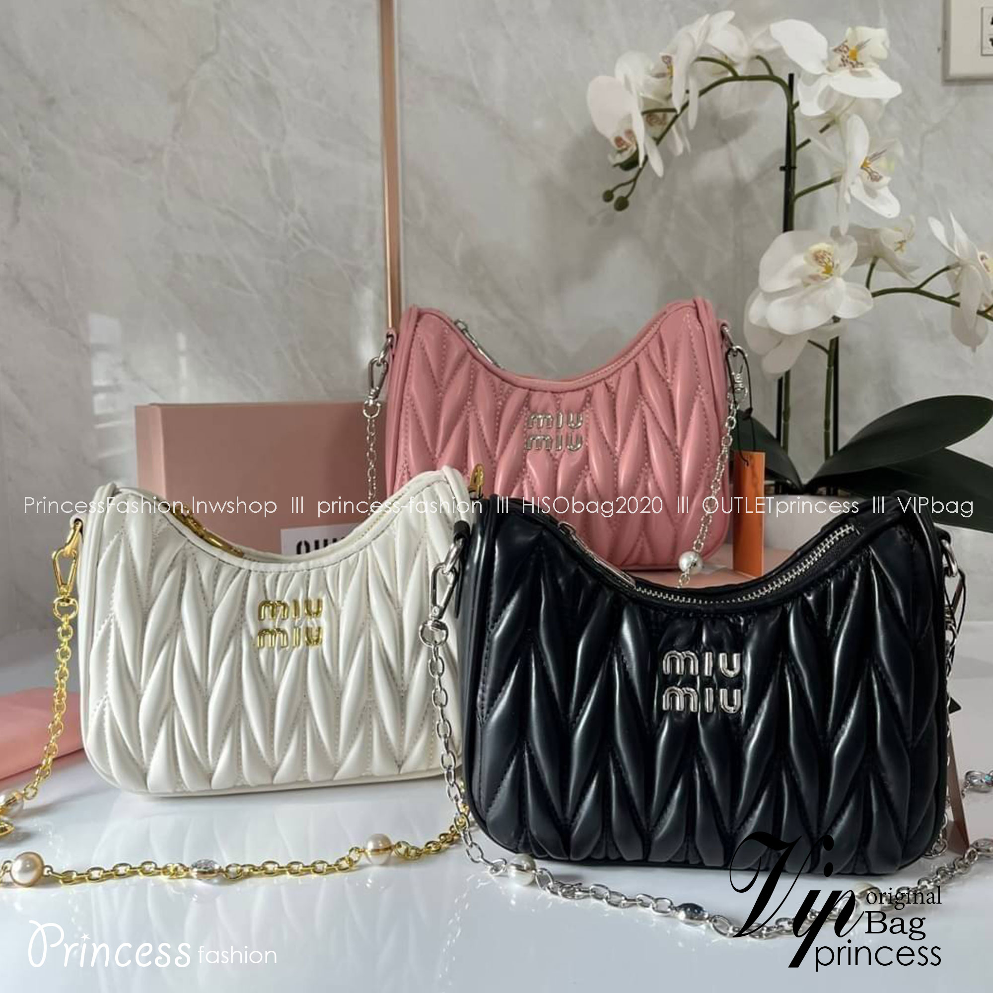 MIU MIU matelasse nappa leather shoulder bag กระเป๋าสะพายข้าง สายสะพายประดับไข่มุกและคริสตัล ให้ความละมุม ลุคคุณหนูน่ารักสุดๆคะ