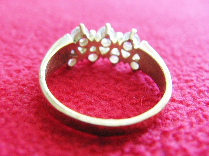 สินค้าหมดค่ะ แหวนเพชรทองเหลือง แบบ3(เพชร7เม็ด ทรงหยัก)ค่ะ