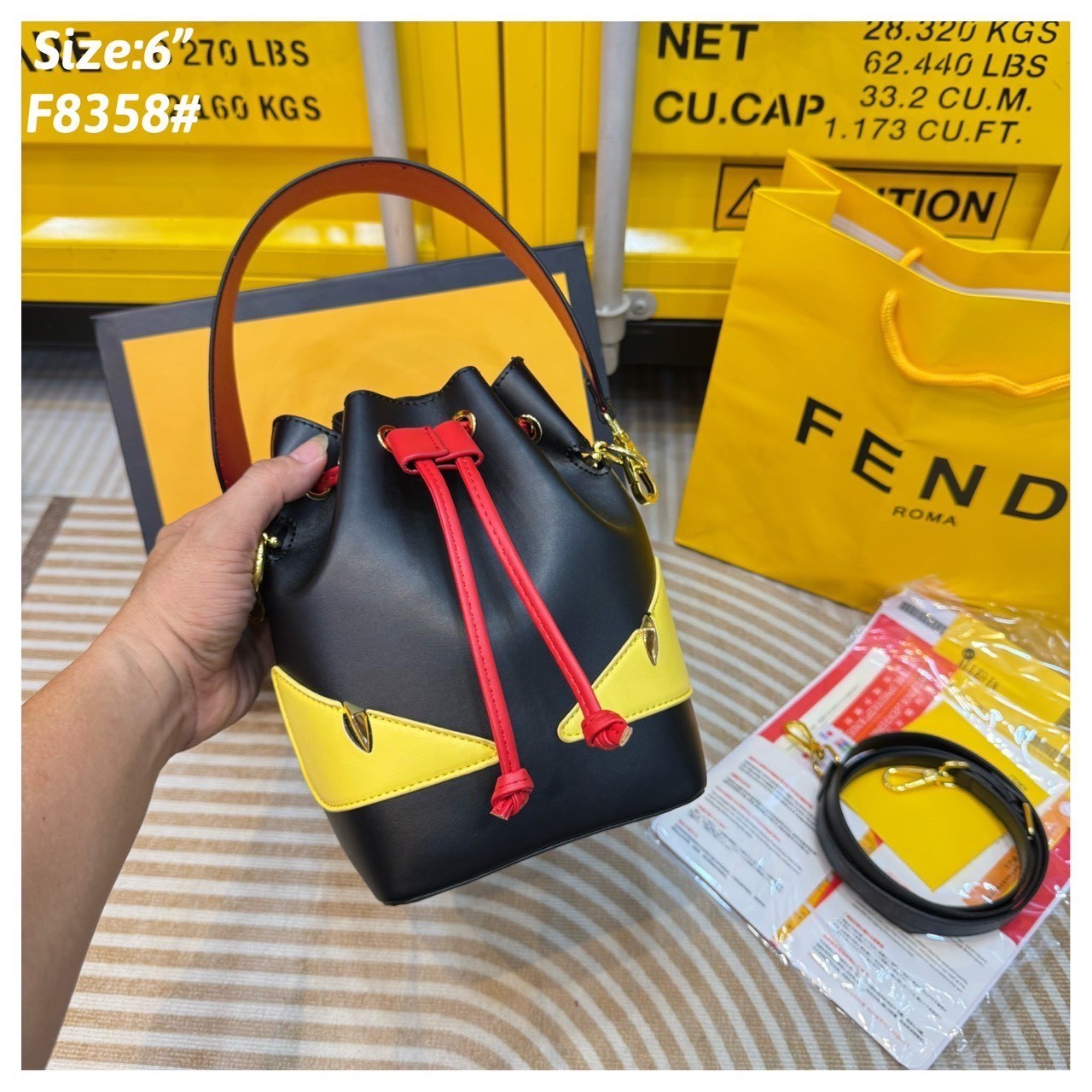 FENDI Mon Tresor Lunar New Year Mini Bucket Bag กระเป๋าสะพายทรงบัคเก็ต ต้อนรับตรุษจีน ด้วยดวงตาปีศาจ หรือ ‘Monster Eyes’ ที่ทำให้กระเป๋าดูขี้เล่นมากขึ้น เป็นการตอกย้ำชื่อรุ่นได้เป็นอย่างดี